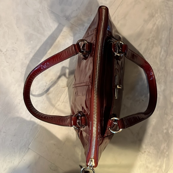 Coach  patent leather in deep Red/ dark cherry Satchel   New without tags  small - Picture 12 of 13
